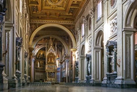 Basilica_di_san_giovanni_-_interno.jpg